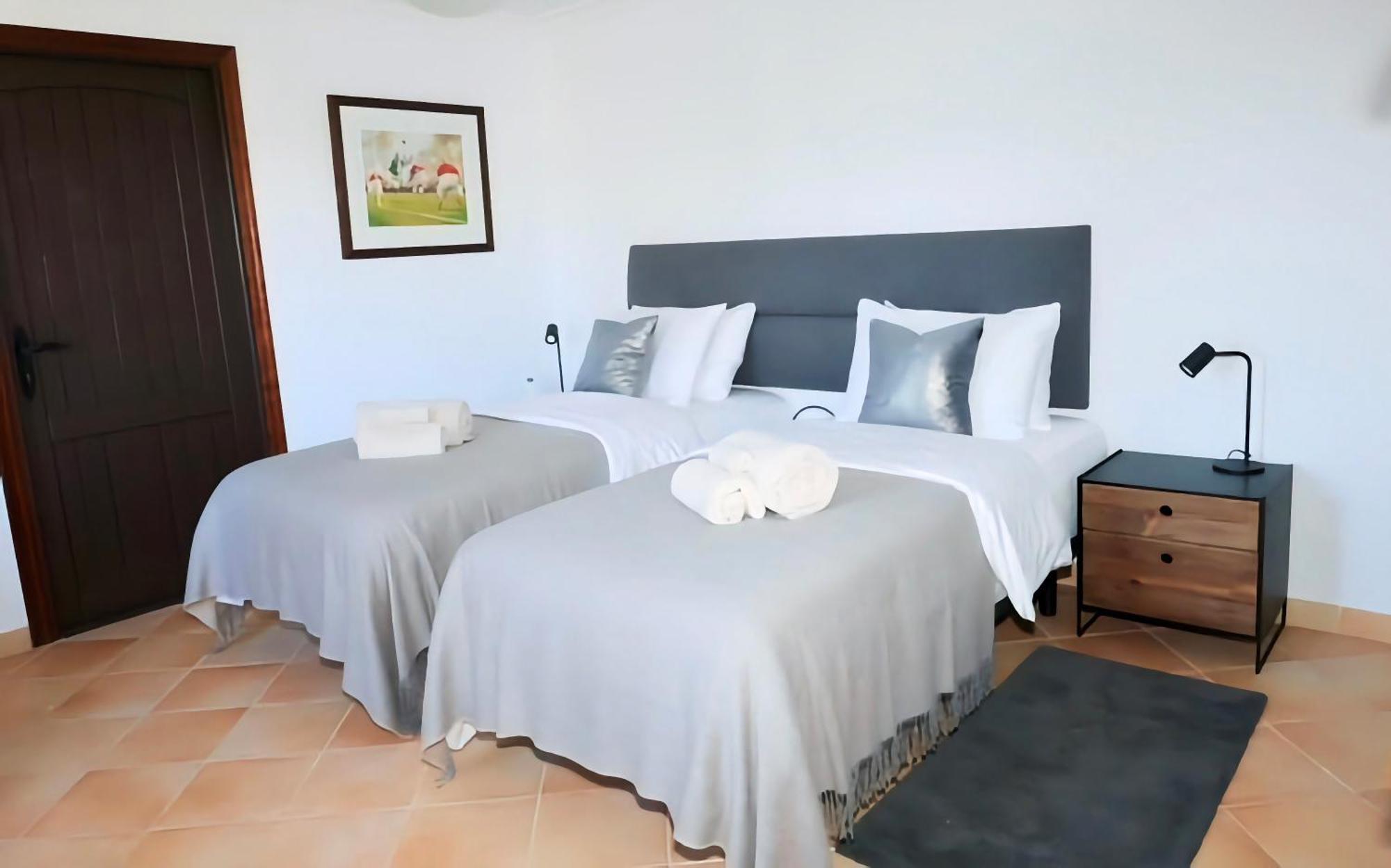 La Pina Verde Estepona Exteriör bild
